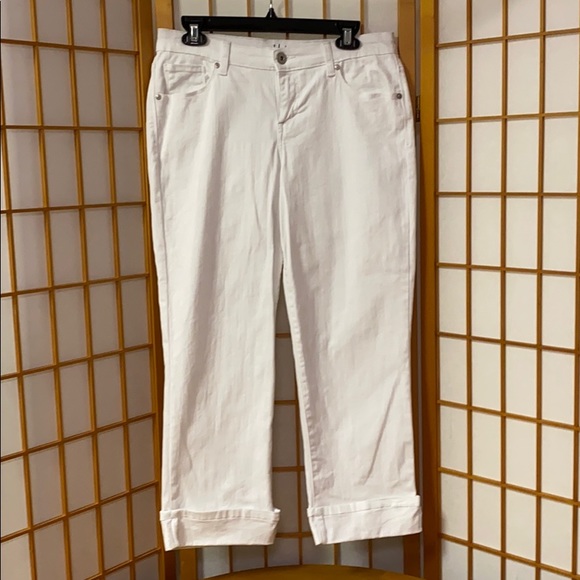 White Curvy Capri Jeans Sz 6 - Picture 2 of 5